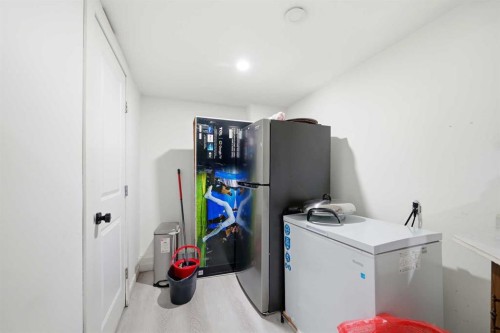 6120 18 Avenue Ne, Calgary, AB - Indoor Photo Showing Laundry Room