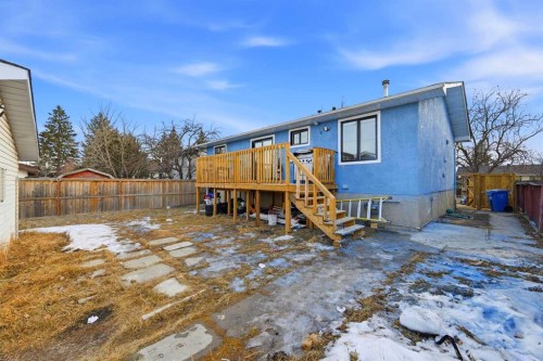 6120 18 Avenue Ne, Calgary, AB - Outdoor