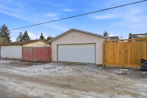 6120 18 Avenue Ne, Calgary, AB - Outdoor