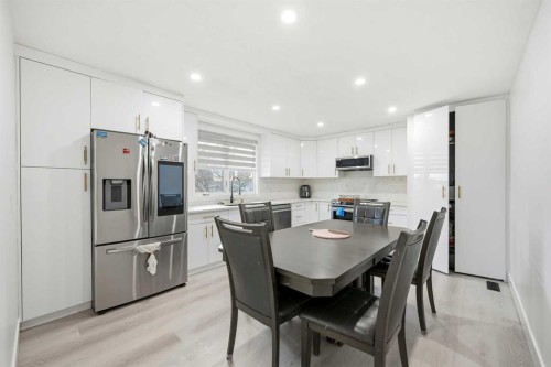 6120 18 Avenue Ne, Calgary, AB - Indoor