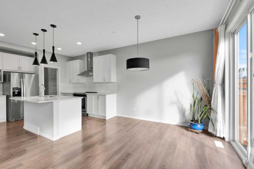 106 Lucas Crescent Nw, Calgary, AB - Indoor Photo Showing Kitchen With Upgraded Kitchen