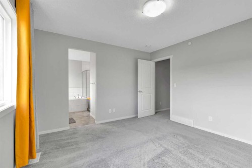 106 Lucas Crescent Nw, Calgary, AB - Indoor Photo Showing Other Room