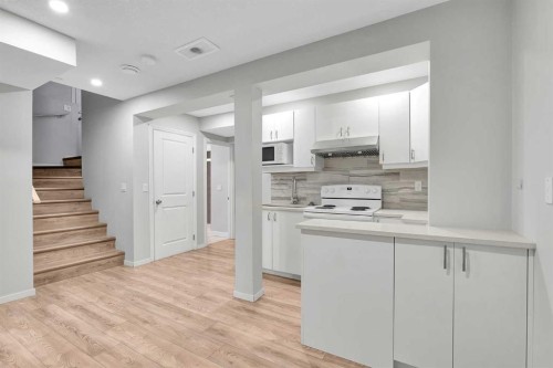 106 Lucas Crescent Nw, Calgary, AB - Indoor