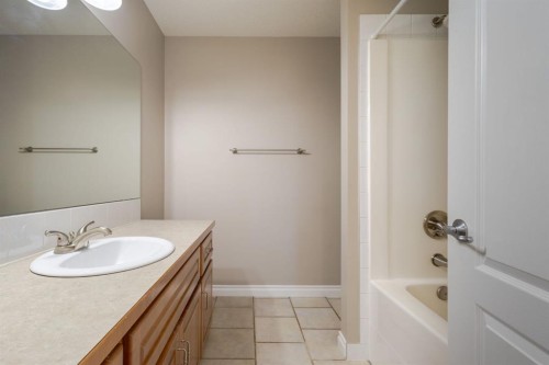 149 Sharp Hill Drive, Rural Rocky View County, AB - Indoor Photo Showing Bathroom