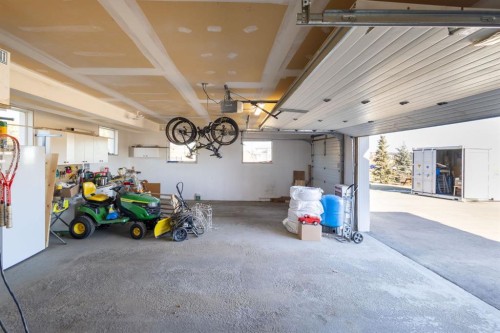 149 Sharp Hill Drive, Rural Rocky View County, AB - Indoor Photo Showing Garage