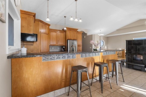 149 Sharp Hill Drive, Rural Rocky View County, AB - Indoor Photo Showing Kitchen With Upgraded Kitchen