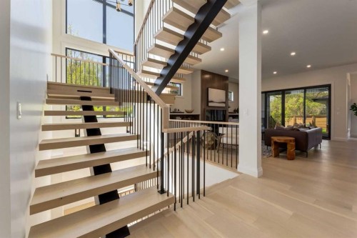 1603 42 Avenue Sw, Calgary, AB - Indoor Photo Showing Other Room