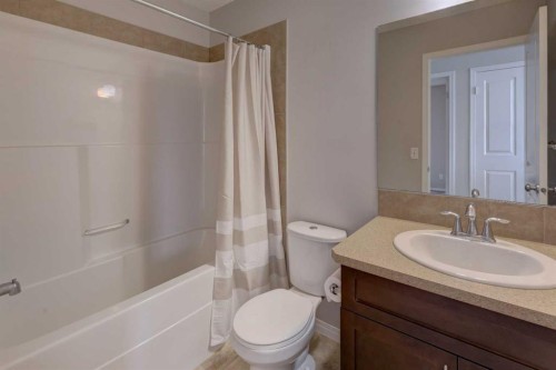 16 Fireside Way, Cochrane, AB - Indoor Photo Showing Bathroom