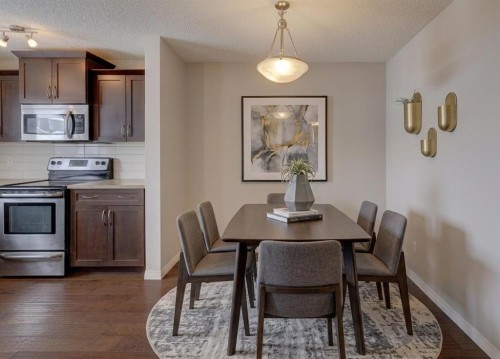 16 Fireside Way, Cochrane, AB - Indoor Photo Showing Dining Room