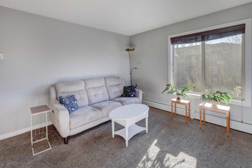 3301-403 Mackenzie Way Sw, Airdrie, AB - Indoor