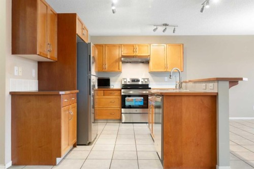 129 Evansbrooke Way Nw, Calgary, AB - Indoor Photo Showing Kitchen