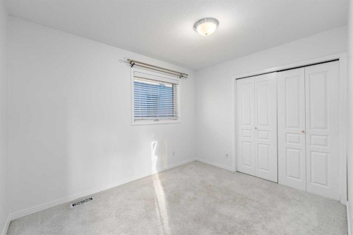 5503 Strathcona Hill Sw, Calgary, AB - Indoor Photo Showing Other Room