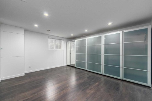 5503 Strathcona Hill Sw, Calgary, AB - Indoor Photo Showing Other Room