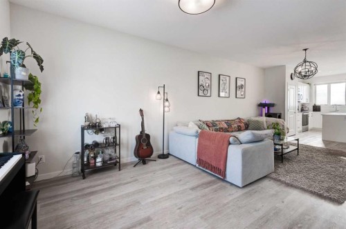 1969 Rangeview Drive Se, Calgary, AB - Indoor Photo Showing Living Room