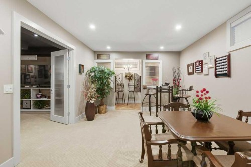 247 St Moritz Drive Sw, Calgary, AB - Indoor Photo Showing Dining Room