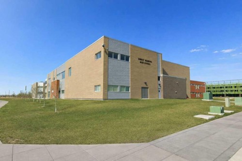 247 St Moritz Drive Sw, Calgary, AB - Outdoor