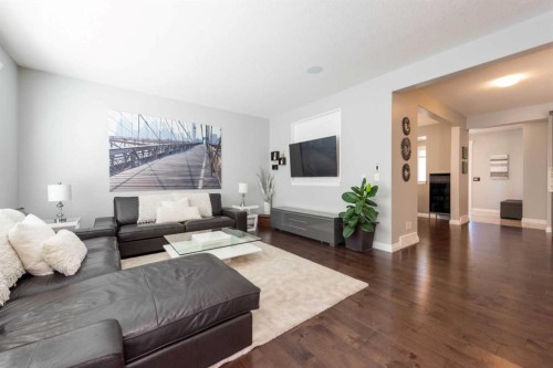 67 Auburn Sound Manor Se, Calgary, AB - Indoor Photo Showing Living Room