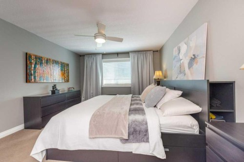 67 Auburn Sound Manor Se, Calgary, AB - Indoor Photo Showing Bedroom