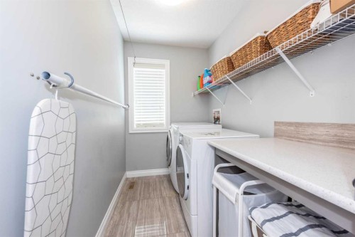 67 Auburn Sound Manor Se, Calgary, AB - Indoor Photo Showing Laundry Room