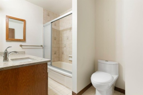 39 Coach Gate Way Sw, Calgary, AB - Indoor Photo Showing Bathroom