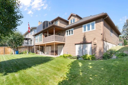 39 Coach Gate Way Sw, Calgary, AB - Outdoor