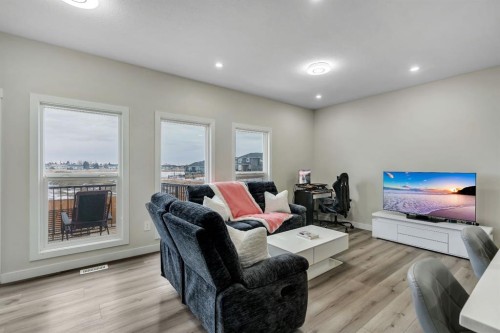 1222 Westmount Drive, Strathmore, AB - Indoor