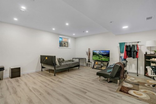 1222 Westmount Drive, Strathmore, AB - Indoor
