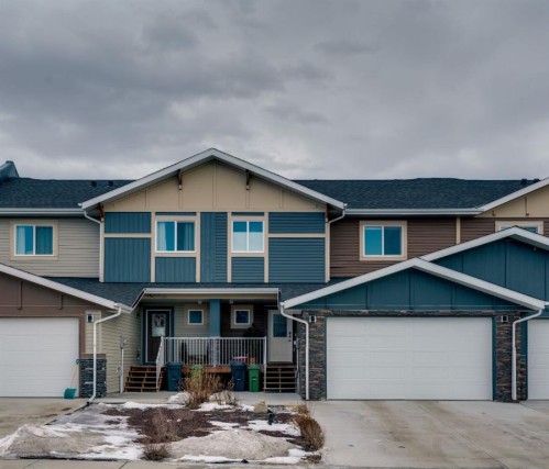 1222 Westmount Drive, Strathmore, AB - Outdoor With Facade