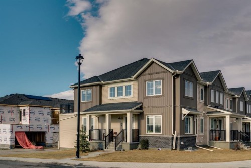 4 Southwinds Gate Sw, Airdrie, AB - Outdoor With Facade
