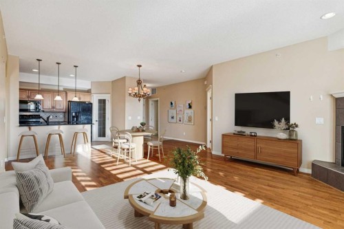 417-15 Everstone Drive Sw, Calgary, AB - Indoor Photo Showing Living Room