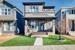 513 Chinook Gate Square SW Airdrie, AB T4B 4W1