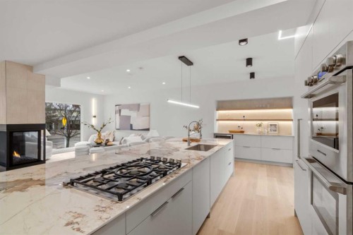 3531 Spruce Drive Sw, Calgary, AB - Indoor Photo Showing Kitchen With Upgraded Kitchen