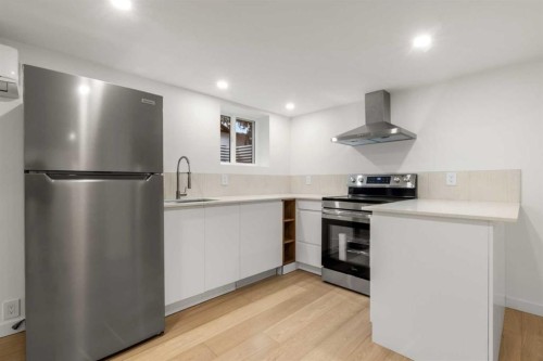 3531 Spruce Drive Sw, Calgary, AB - Indoor Photo Showing Kitchen