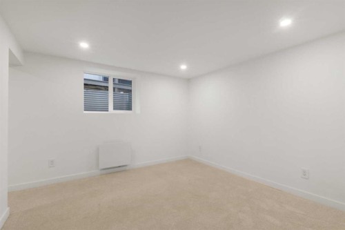 3531 Spruce Drive Sw, Calgary, AB - Indoor Photo Showing Other Room