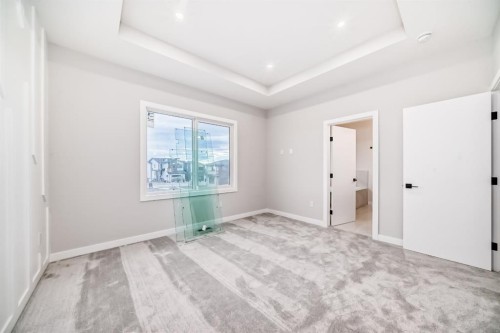 508 Heritage Boulevard, Cochrane, AB - Indoor Photo Showing Other Room