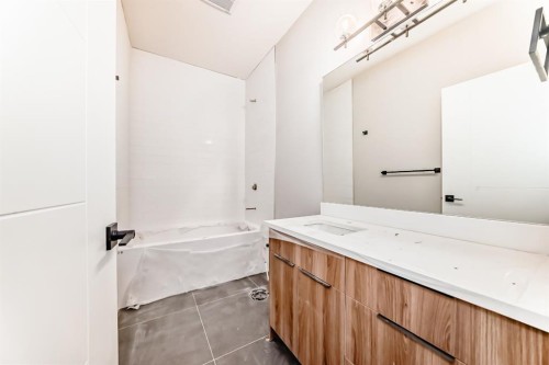 508 Heritage Boulevard, Cochrane, AB - Indoor