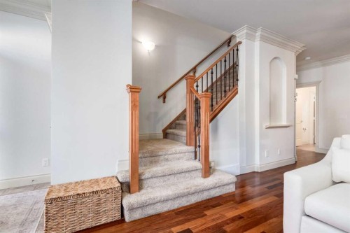 1-2413 2 Avenue Nw, Calgary, AB - Indoor Photo Showing Other Room