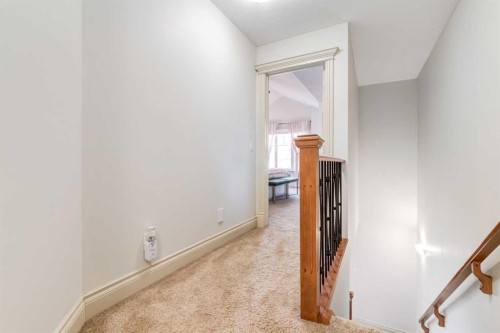 1-2413 2 Avenue Nw, Calgary, AB - Indoor Photo Showing Other Room