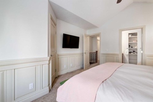 1-2413 2 Avenue Nw, Calgary, AB - Indoor Photo Showing Bedroom
