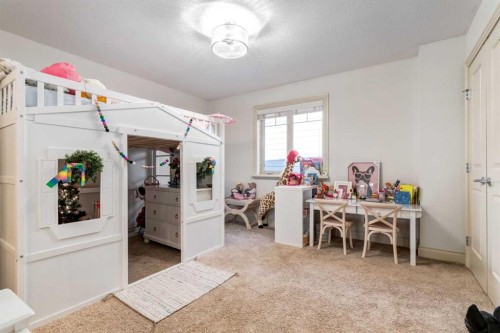 1-2413 2 Avenue Nw, Calgary, AB - Indoor
