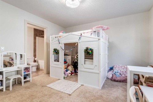 1-2413 2 Avenue Nw, Calgary, AB - Indoor