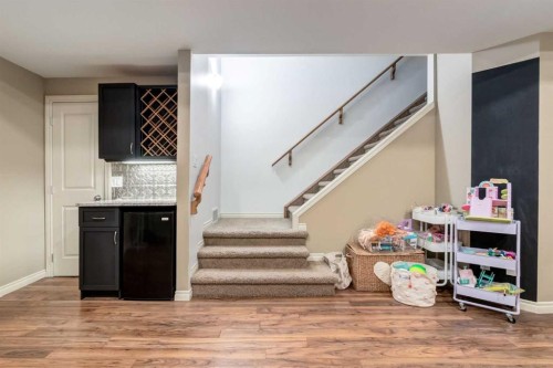 1-2413 2 Avenue Nw, Calgary, AB - Indoor Photo Showing Other Room
