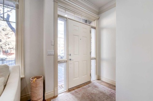 1-2413 2 Avenue Nw, Calgary, AB - Indoor Photo Showing Other Room