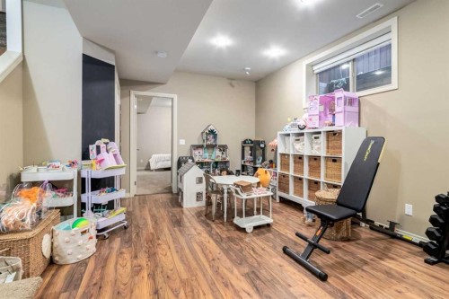 1-2413 2 Avenue Nw, Calgary, AB - Indoor