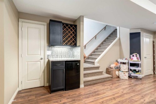 1-2413 2 Avenue Nw, Calgary, AB - Indoor Photo Showing Other Room