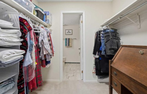 225-2425 90 Avenue Sw, Calgary, AB - Indoor With Storage