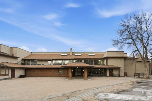 225-2425 90 Avenue Sw, Calgary, AB - Outdoor