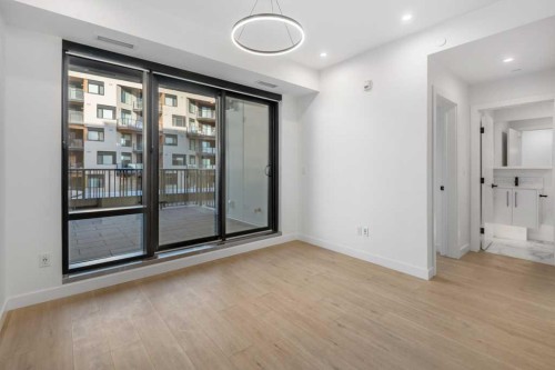 306-8375 Broadcast Avenue, Calgary, AB - Indoor Photo Showing Other Room