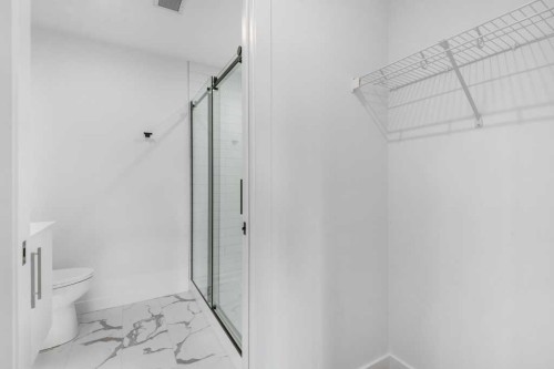 306-8375 Broadcast Avenue, Calgary, AB - Indoor