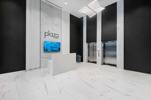 306-8375 Broadcast Avenue, Calgary, AB - Indoor Photo Showing Other Room